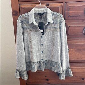 Gray Patterned Blouse with Ruffle Hem And Sleeves Size Large NWT